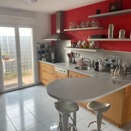 Appt T3 75m2 Plein Sud Avec Pk 아파트