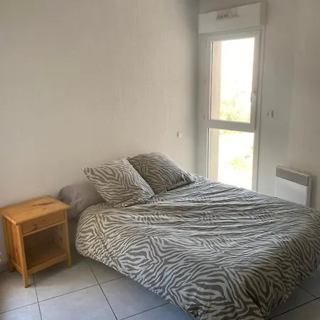 Appt T3 75m2 Plein Sud Avec Pk 아파트 아그